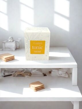 💛CLARINS💛Tonic Bougie Scented Candle/NIB